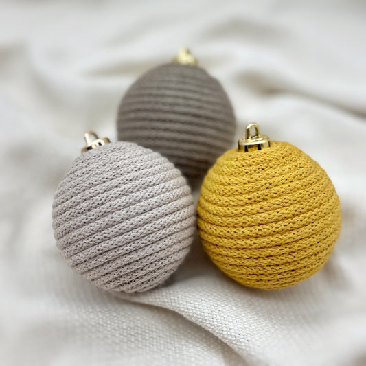 Makramee-Weihnachtsdeko Kugel