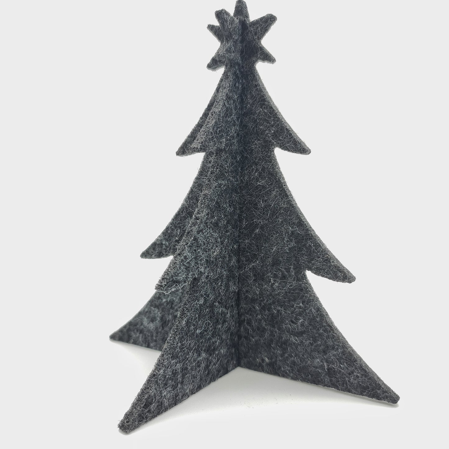 Weihnachtsdeko- Bäume aus Holz und Filz